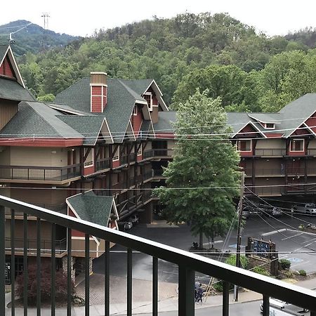 Downtown Gatlinburg Apartment エクステリア 写真