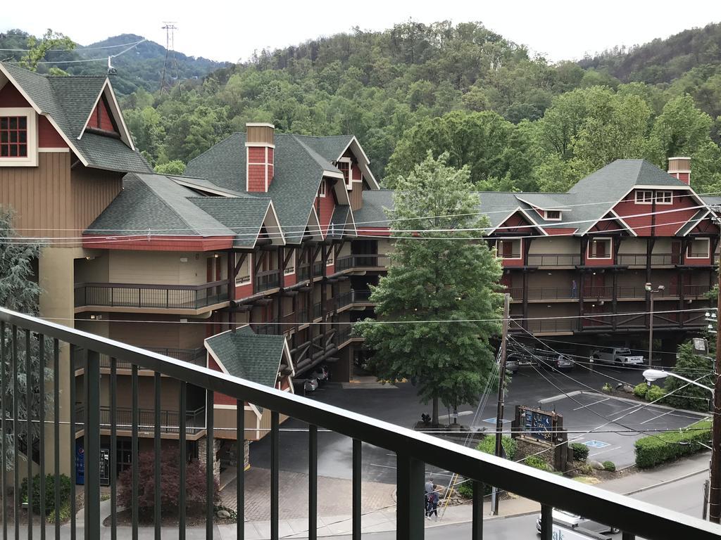 Downtown Gatlinburg Apartment エクステリア 写真